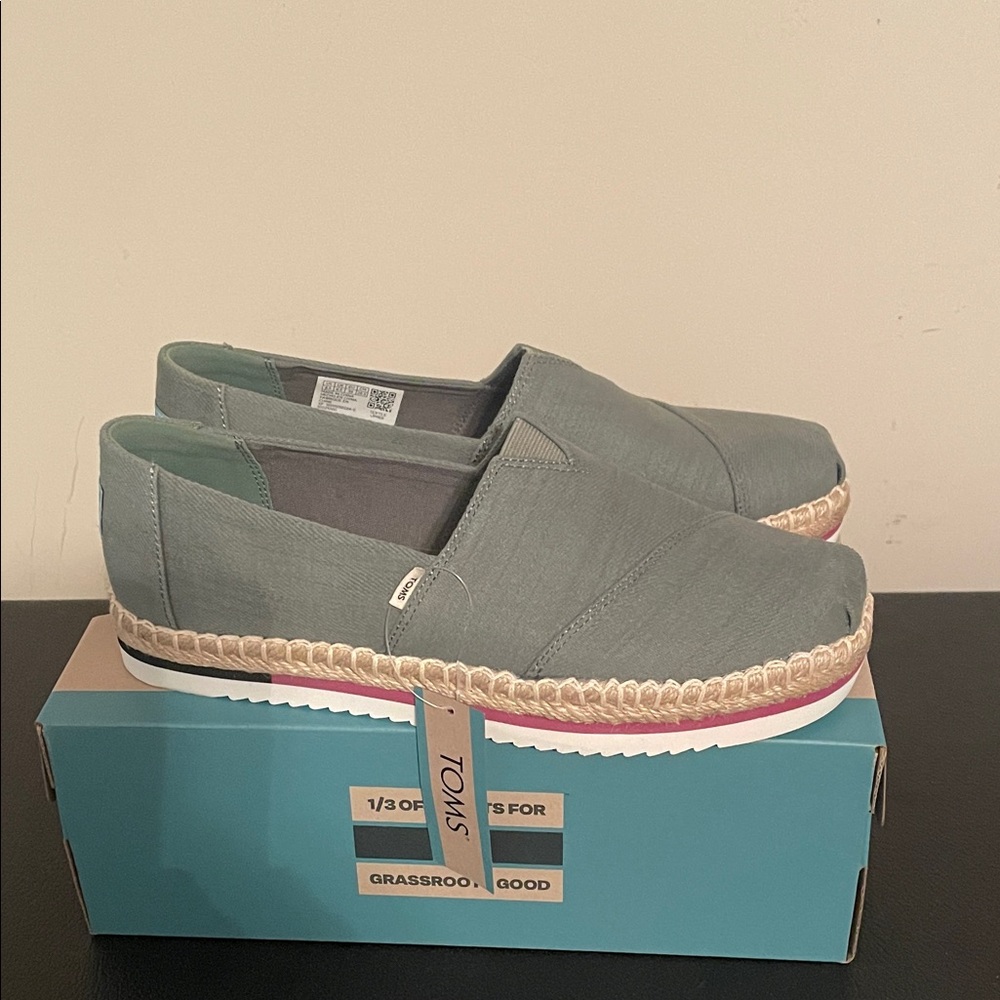 TOMS Women's Espadrille Bonsai Green Alpargata Platform Rope Slip-Ons Sz 8.5 New